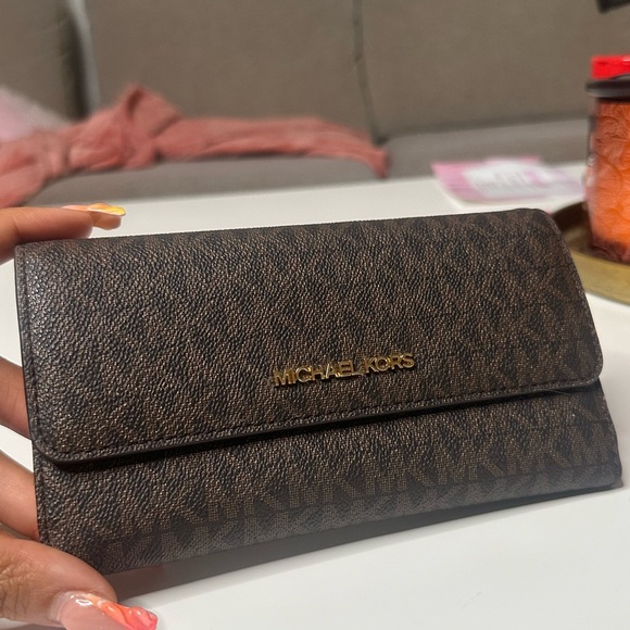 Tri-Fold MK Wallet - Picture 1 of 8
